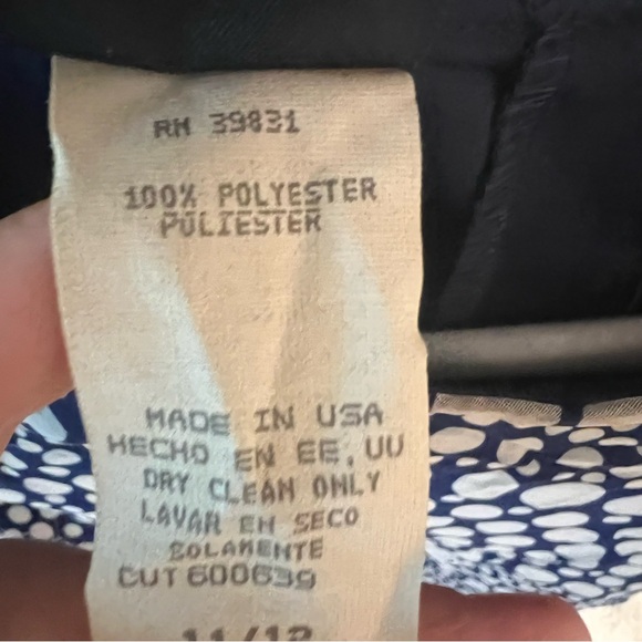 Blue and white polka dot sleeveless shift dress. - Picture 4 of 5